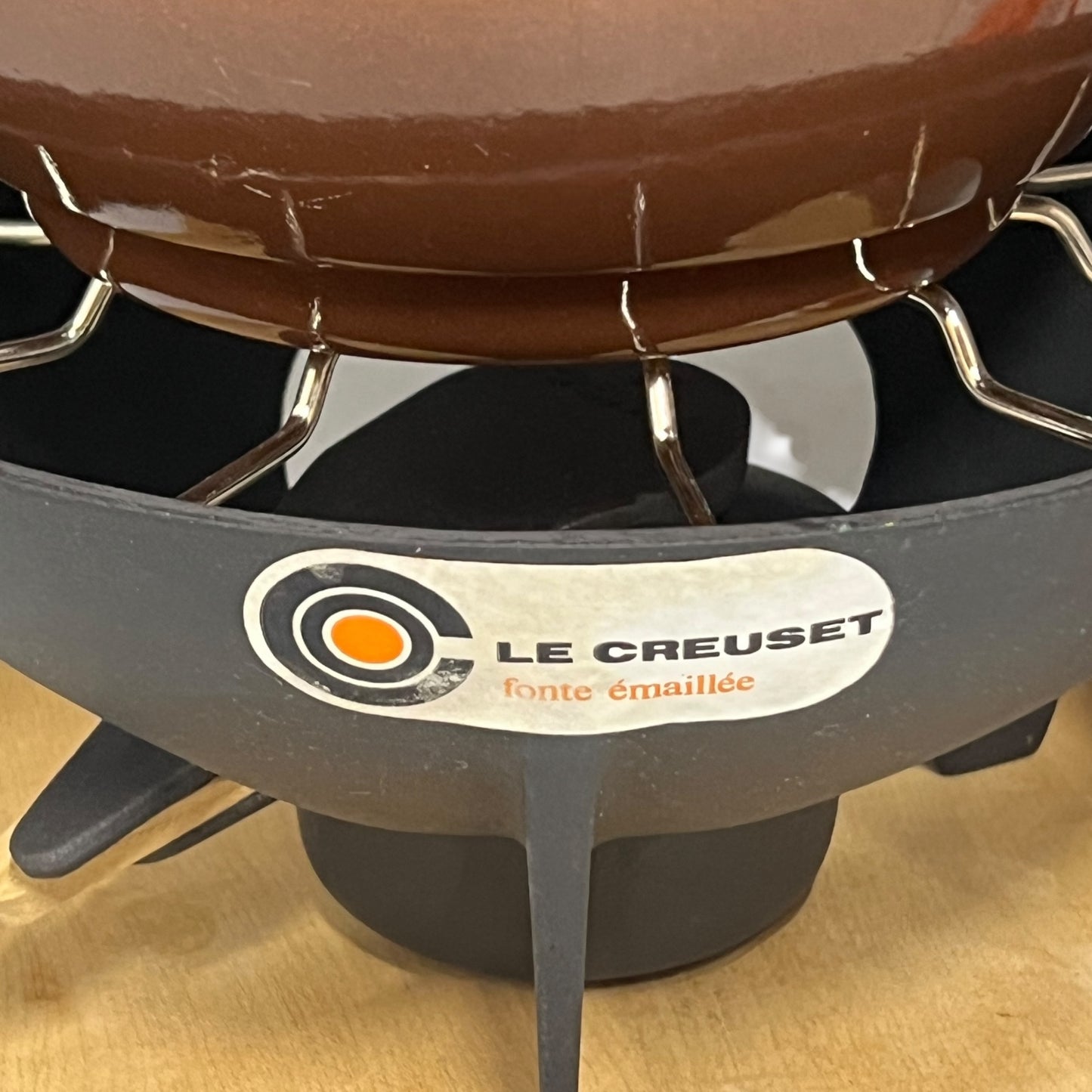 Le Creuset fondue stand