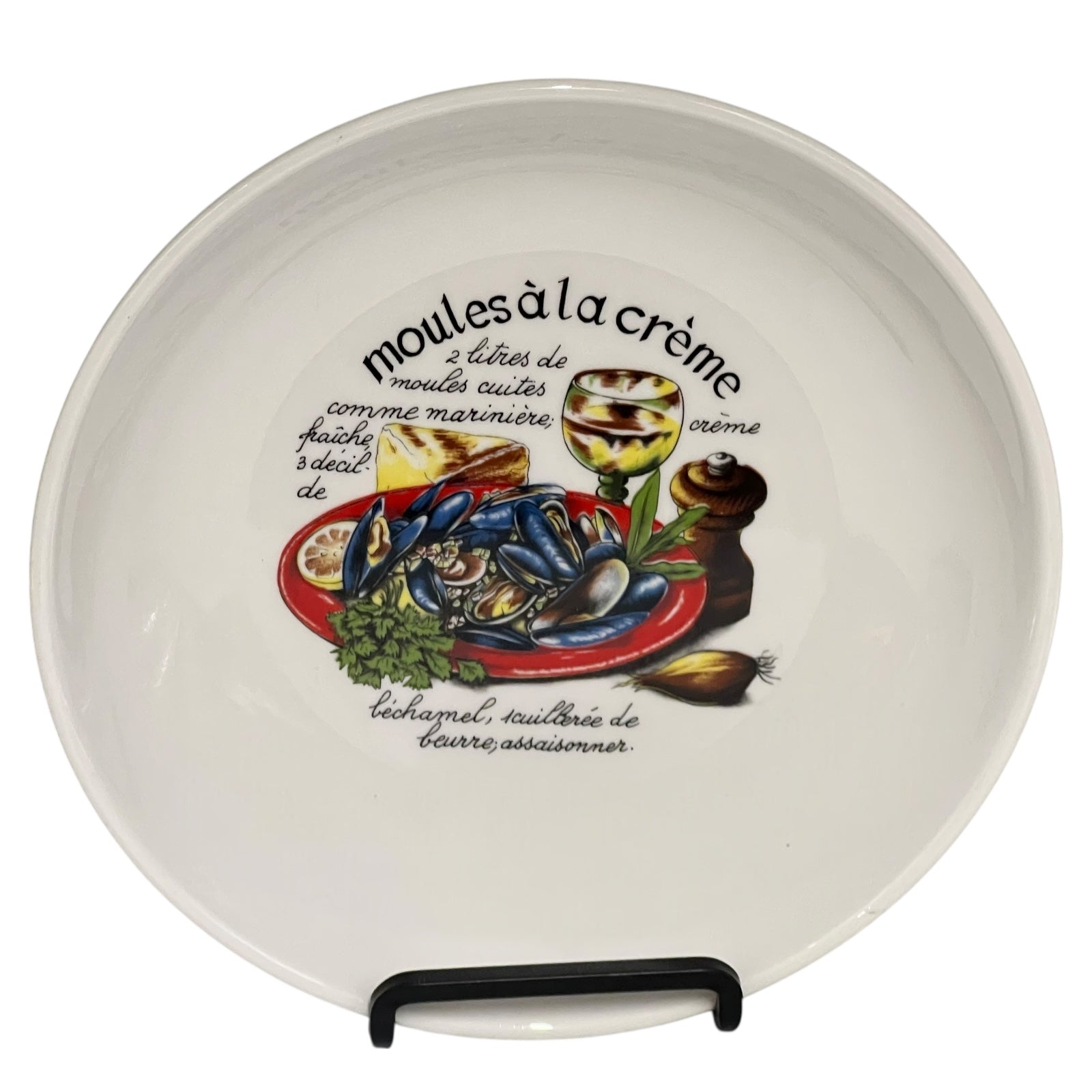 Ceramic plate with mussels and cream sauce illustration on a stand