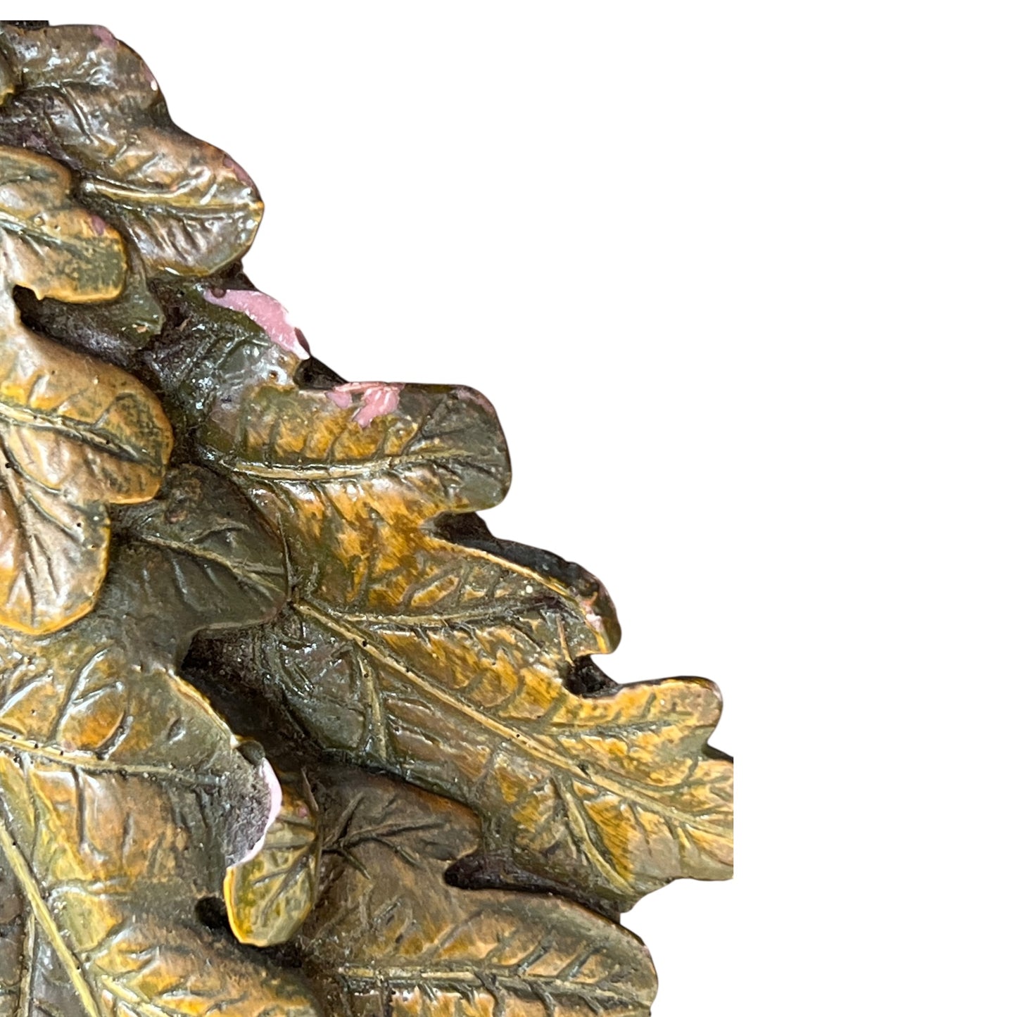 squirrel detail on rim of clock