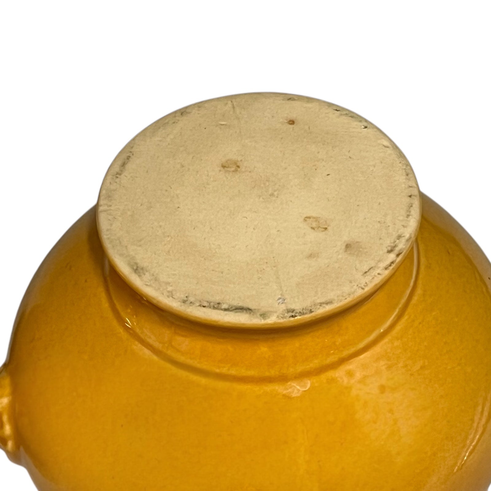 underside view of soup Bowls