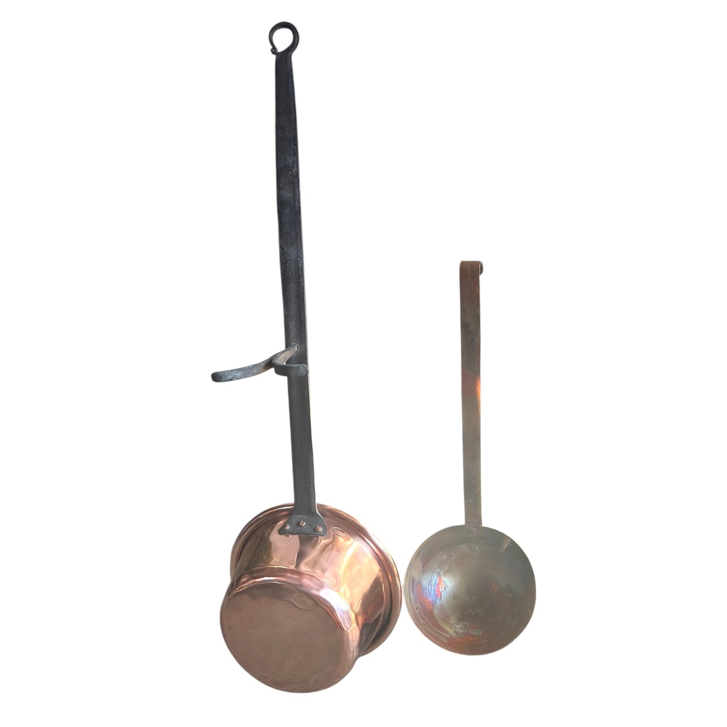 French Vintage Copper Hearth Pan Skillet, Traditional Fireplace Drip Pan with a long metal handle and the Villedieu makers stamp