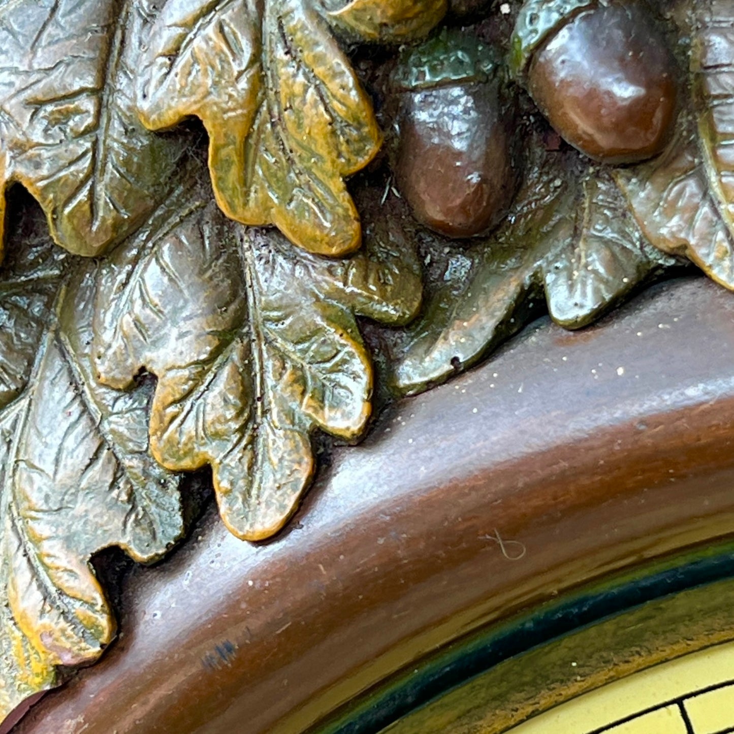 squirrel detail on rim of clock
