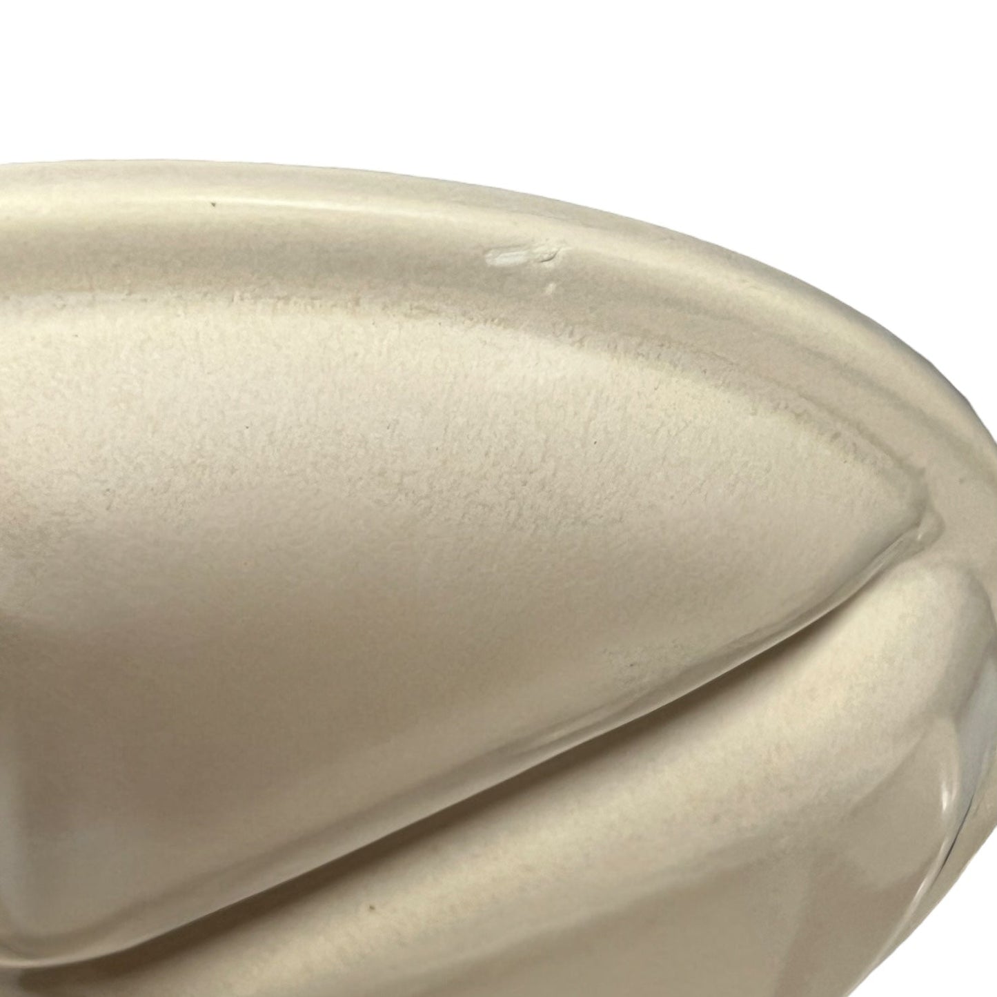 reverse of Le Creuset plate