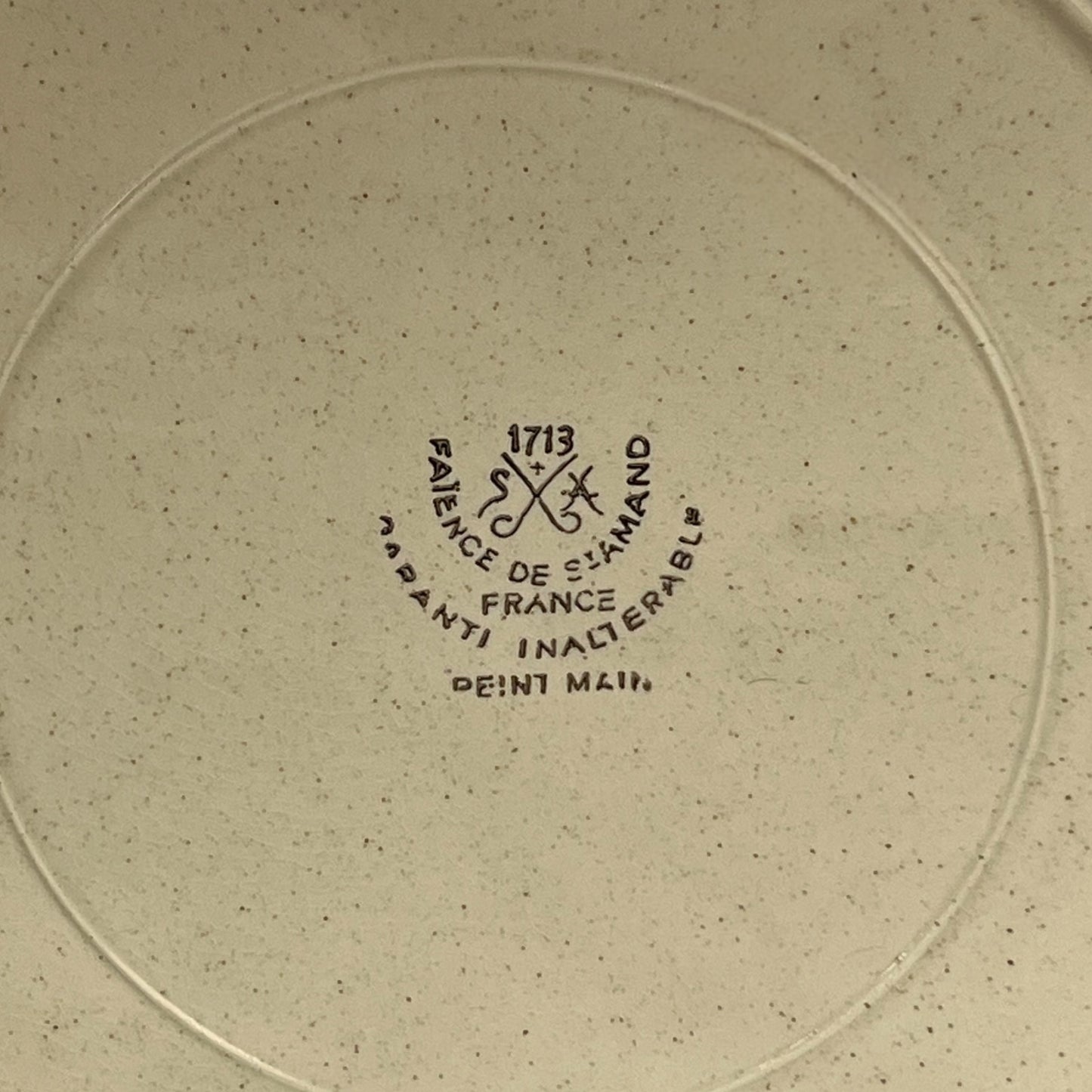 makers stamp on back of fondue plate