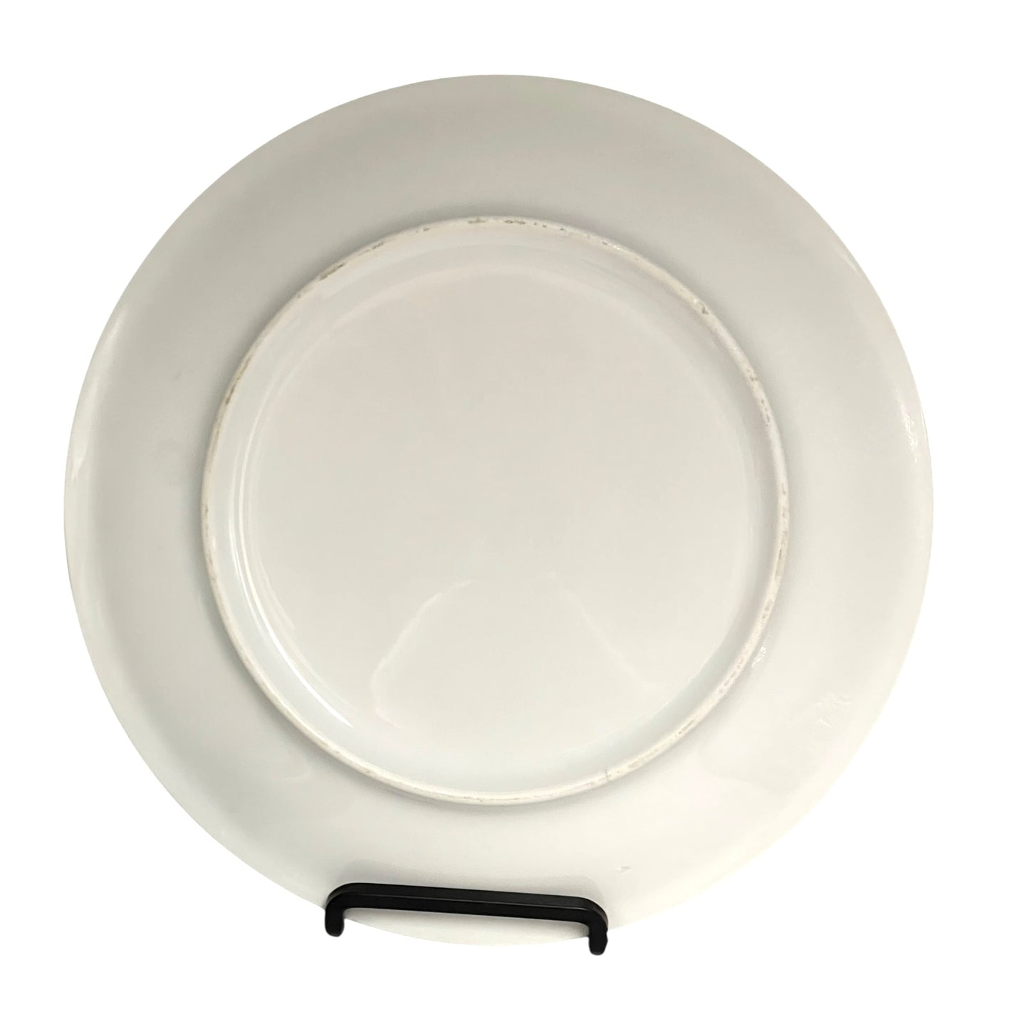 Back photo of French salad plate