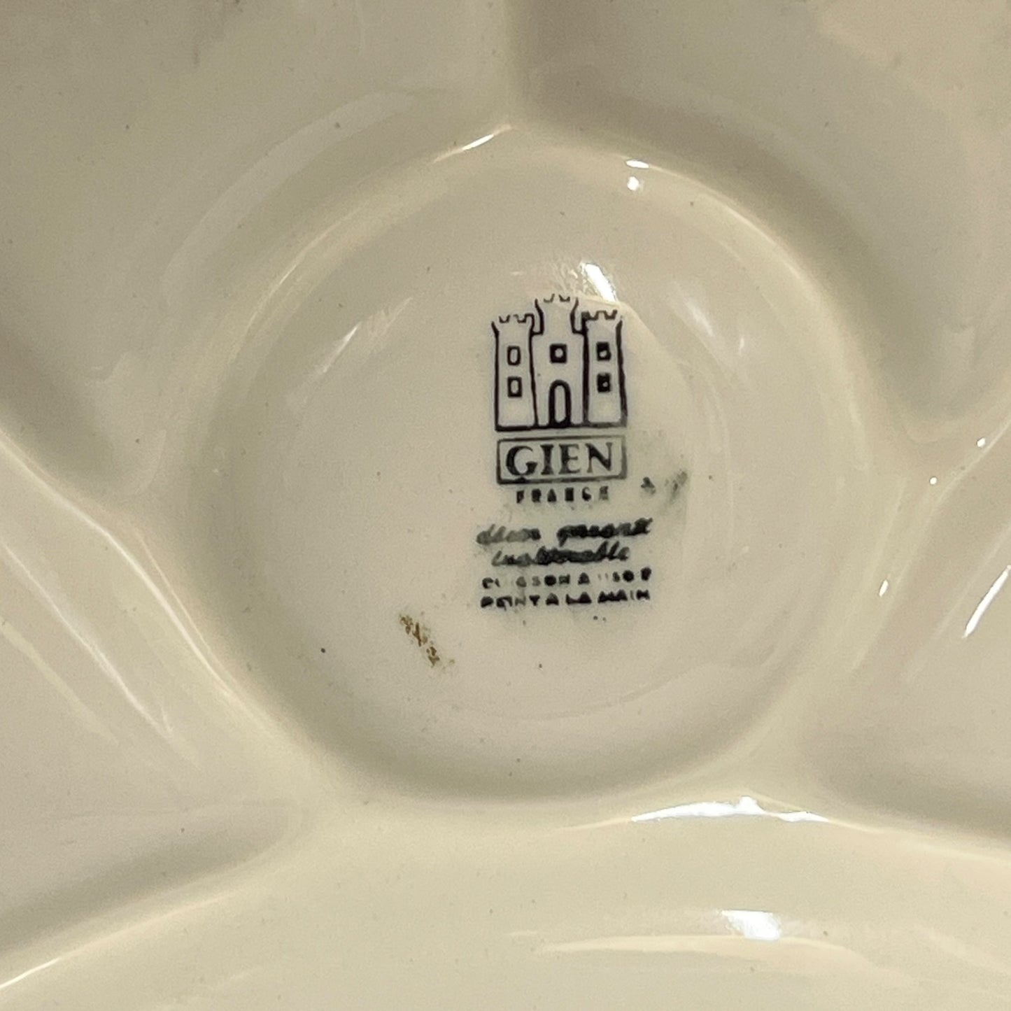 Fondue plate back Gien stamp
