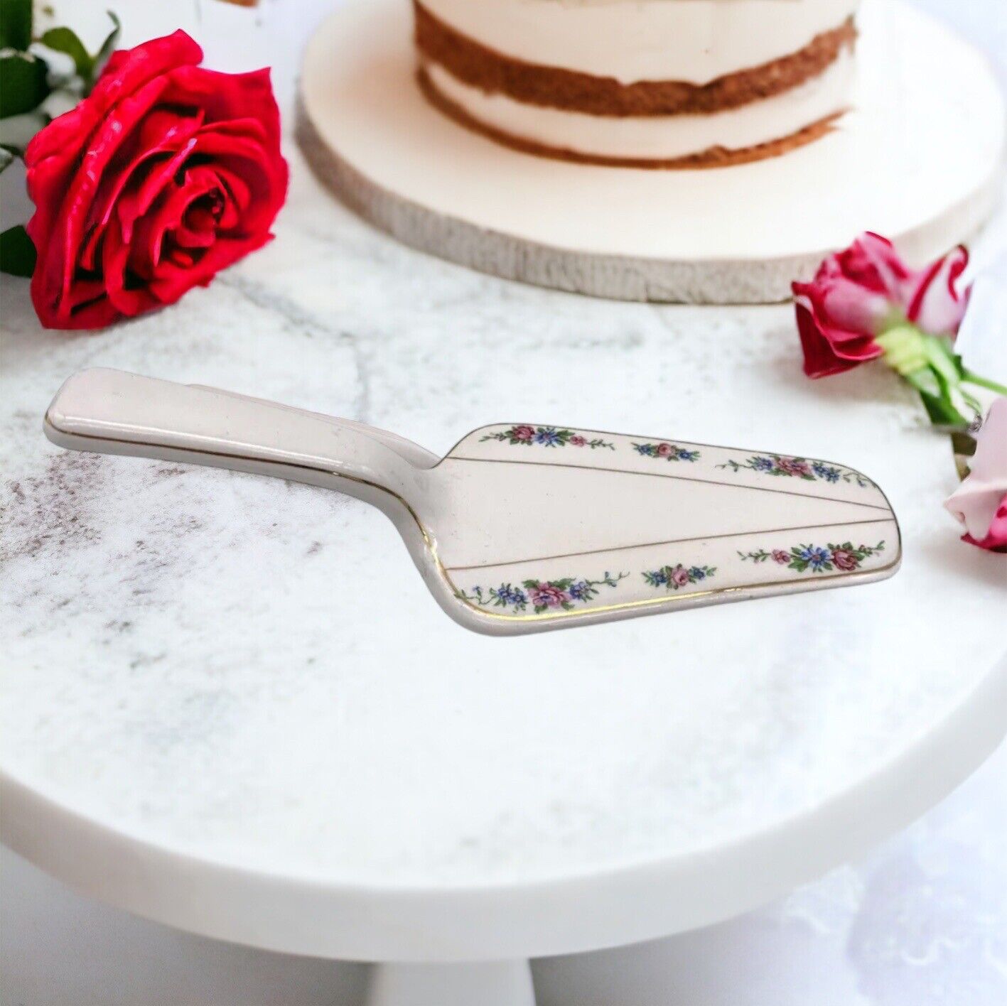 image French vintage porcelain cake spatula serving slice