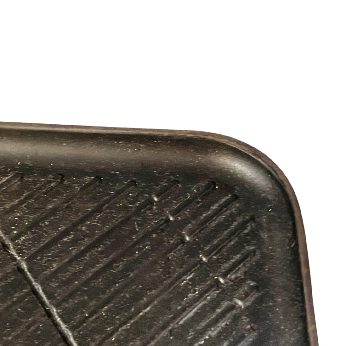 detail view of black pan