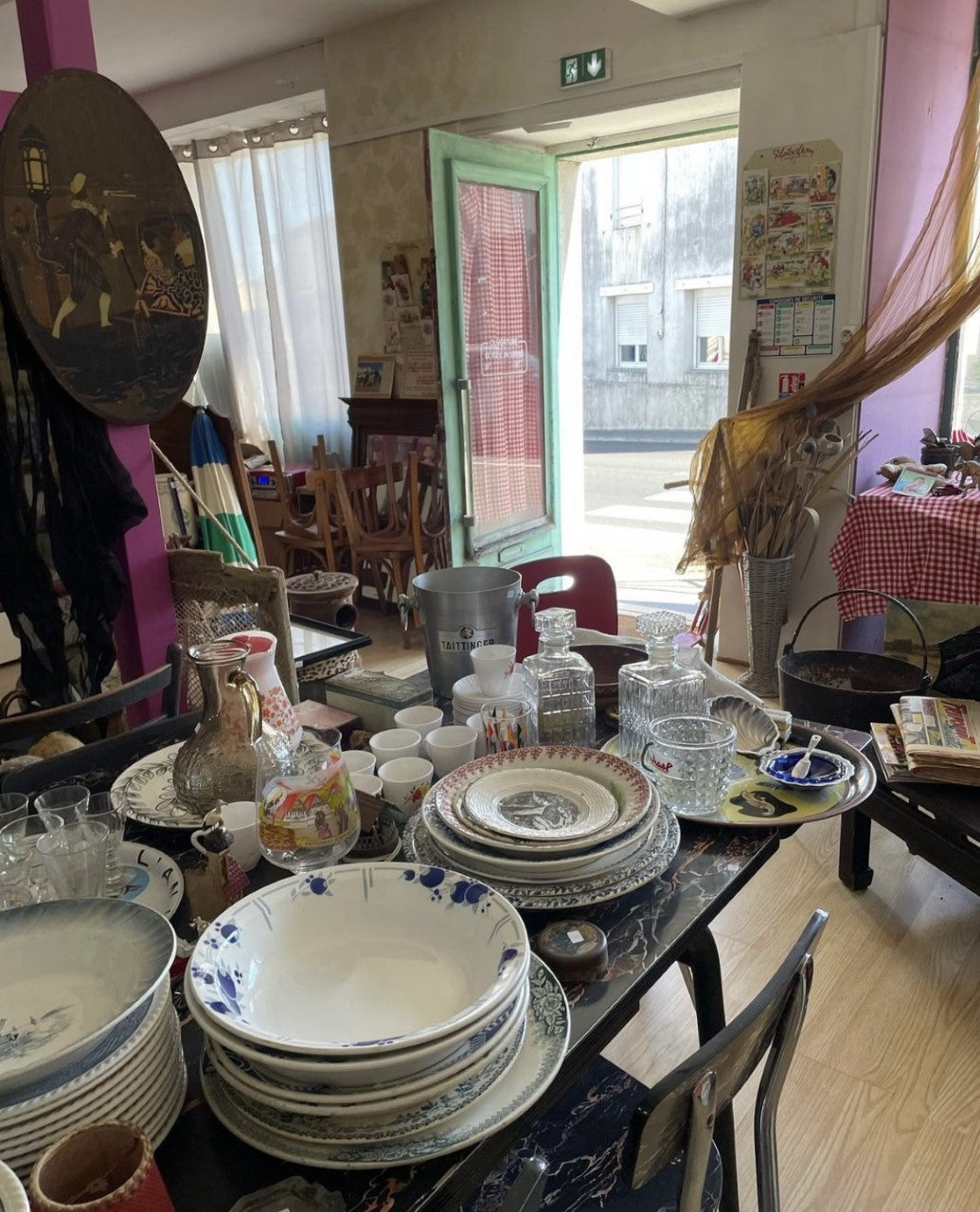 French Crockery, Plate Sets and Tableware