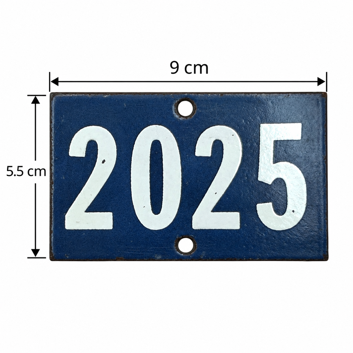 A rectangular dark blue house number plaque with the white numerals '2025' and dimension arrows showing 9 cm width and 5.5 cm height on a white background.