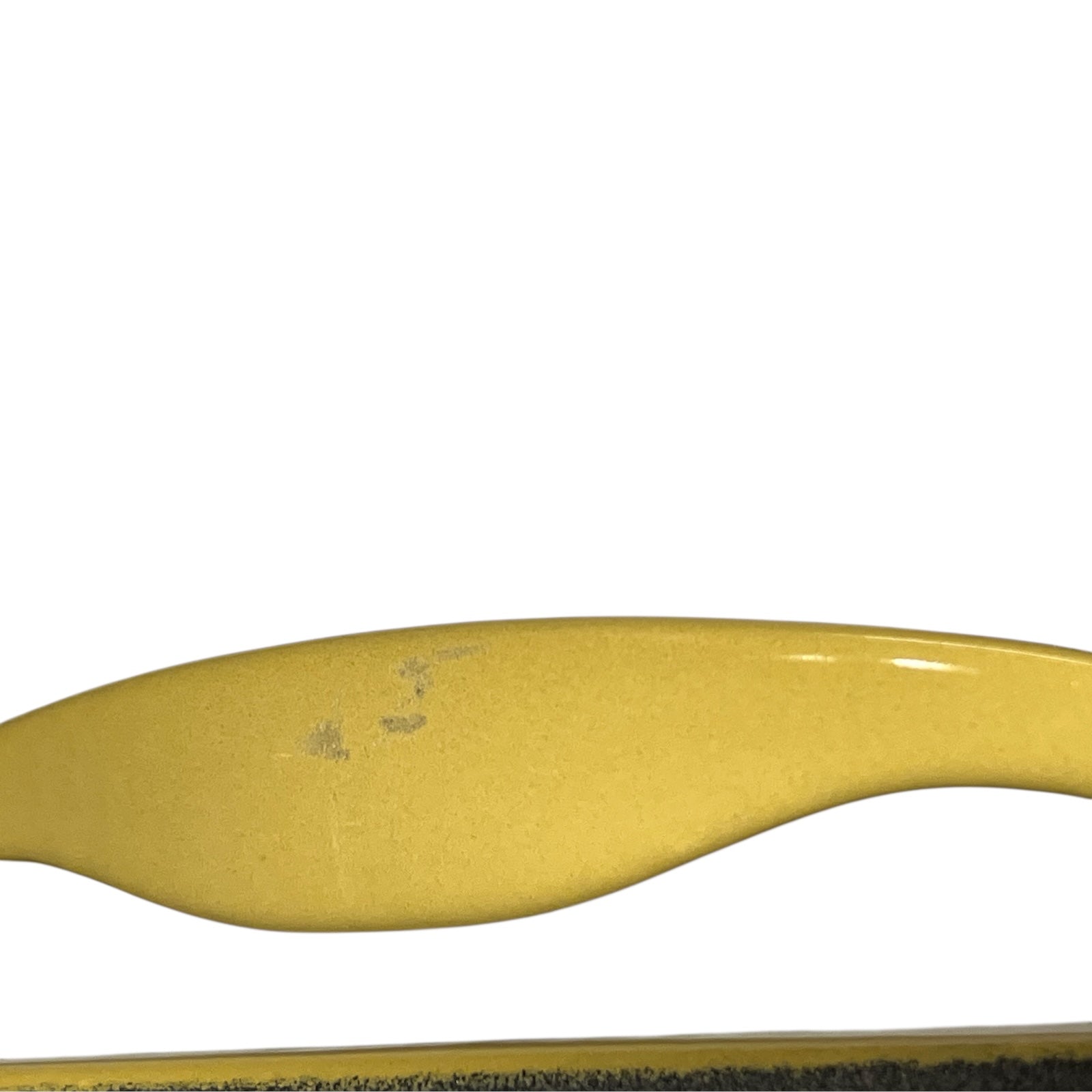 close up of cast iron griddle pan