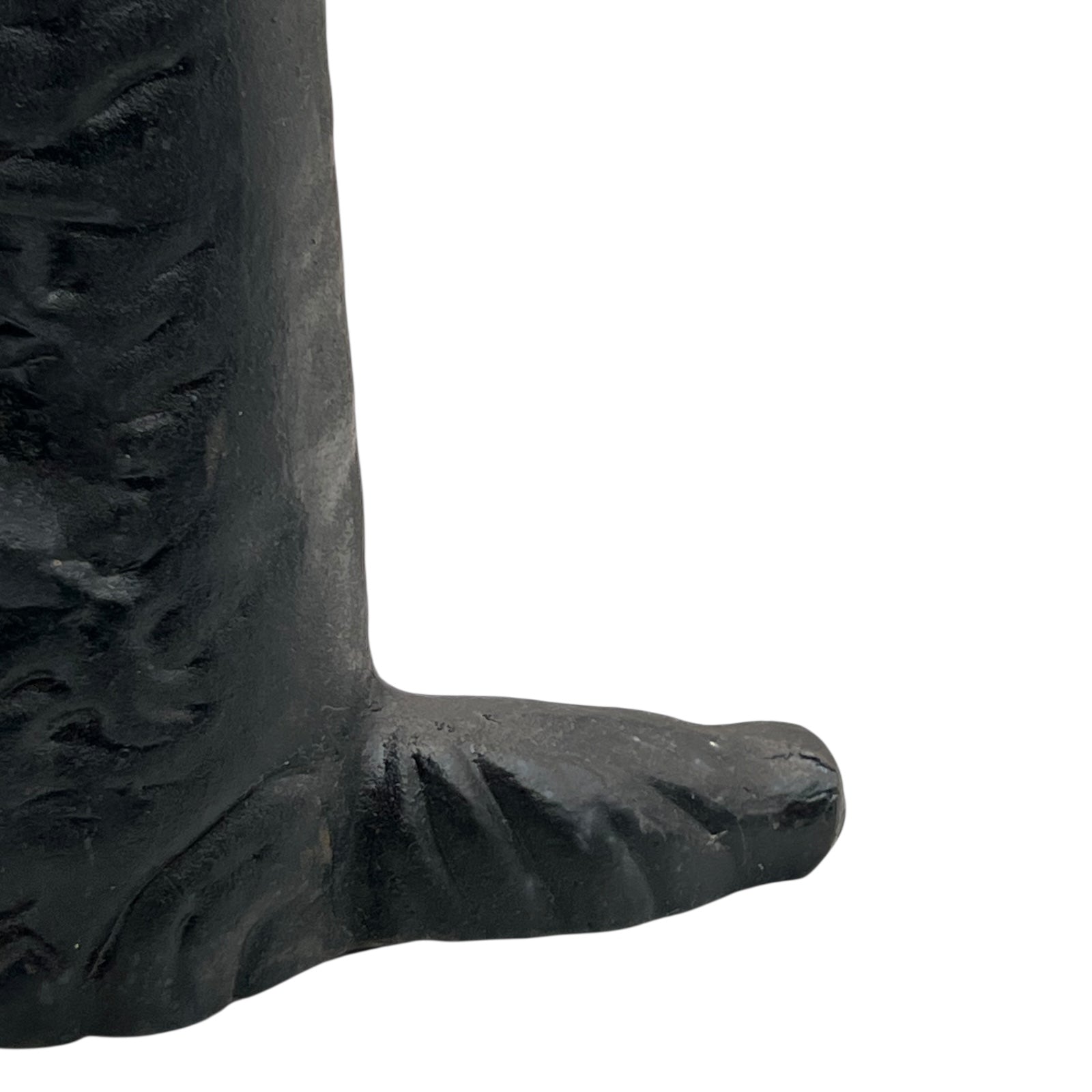 close up of scottie dog doorstop