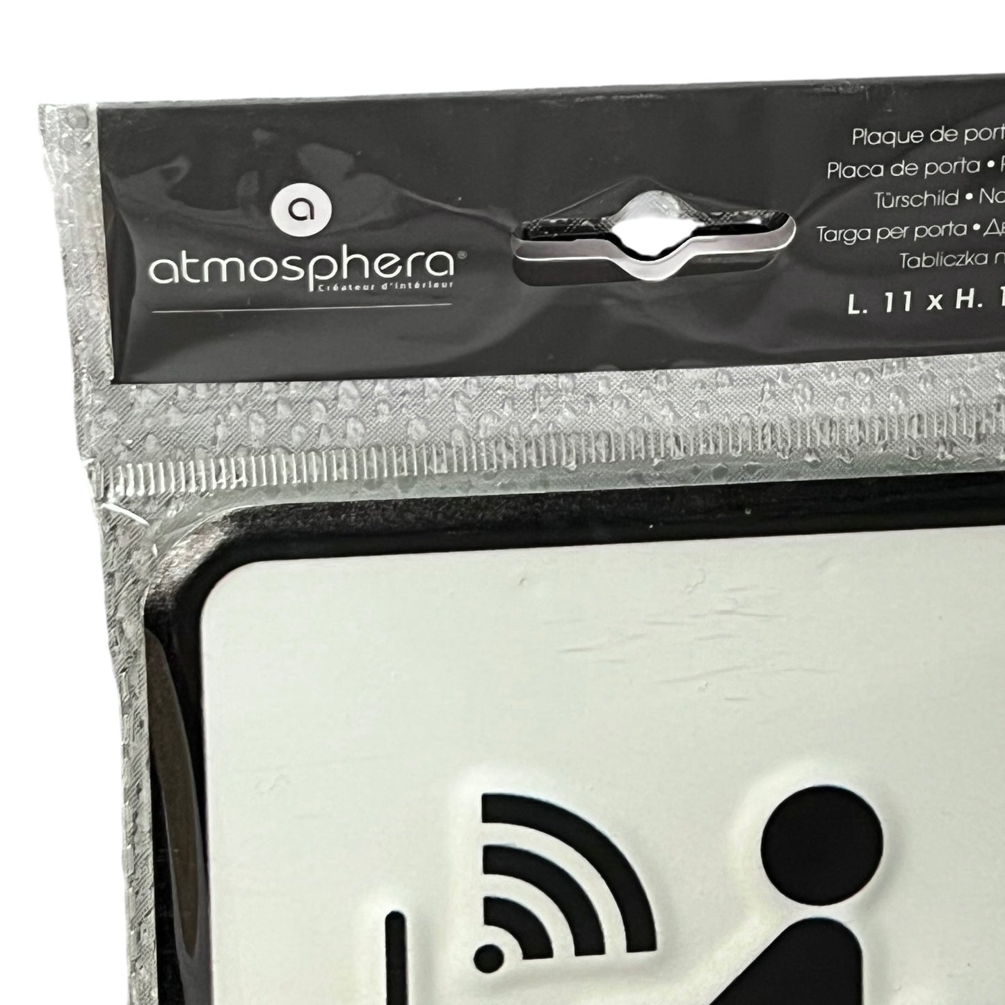 Plaque de porte with icons and 'atmosphera' branding on packaging