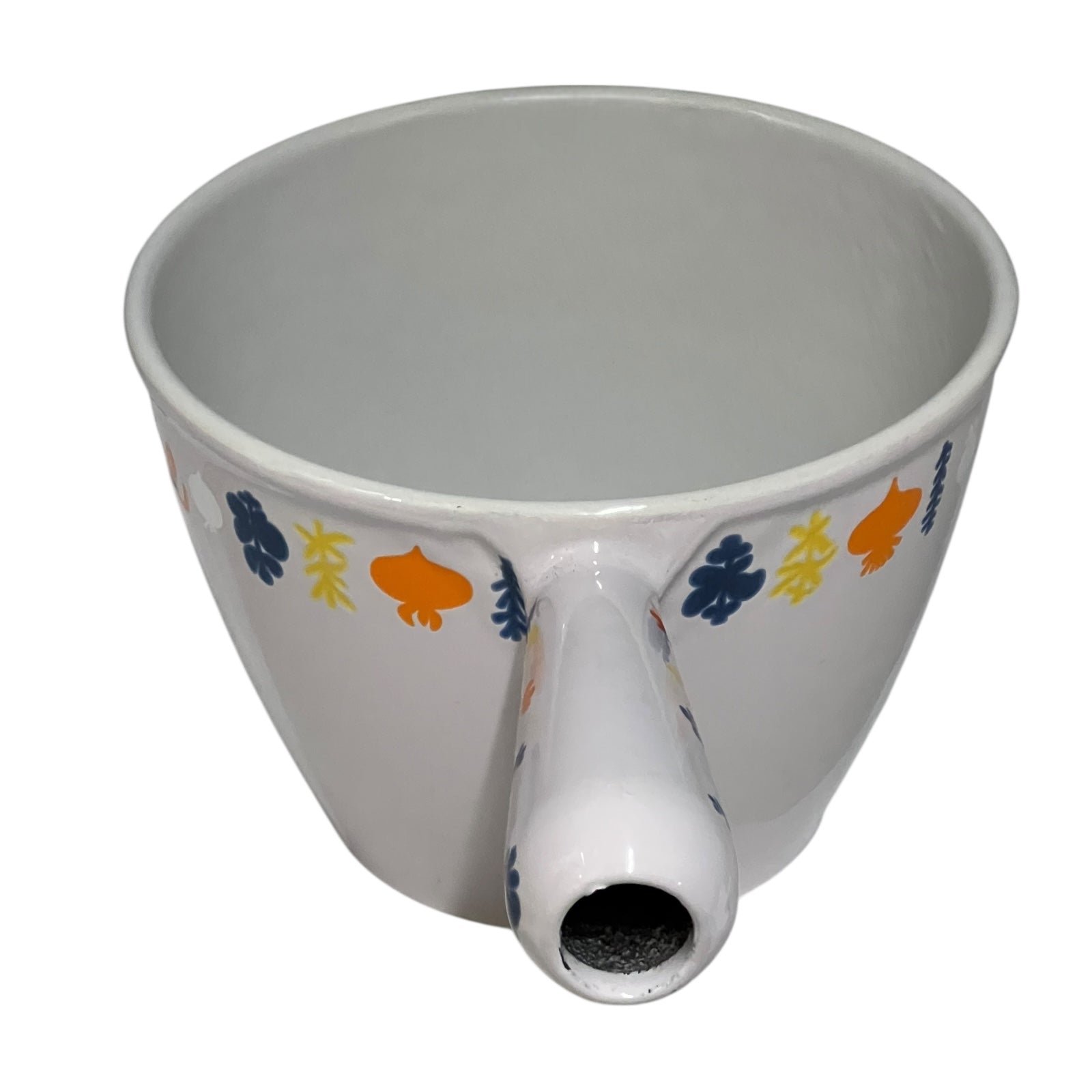 Cast iron Le Creuset fondue pot with decorative handle and 'fondue' text on a white background