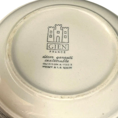 Ceramic product with 'Gien France' branding on a white background
