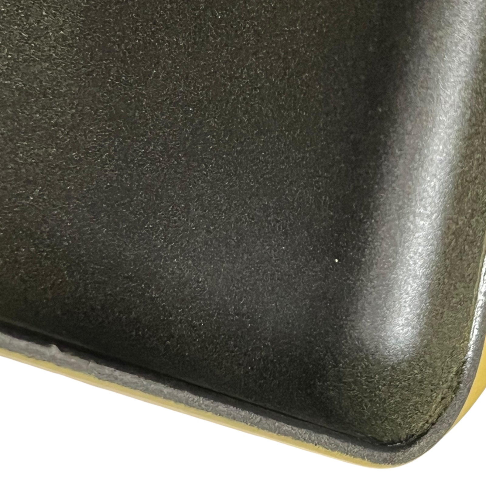 close up of cast iron griddle pan