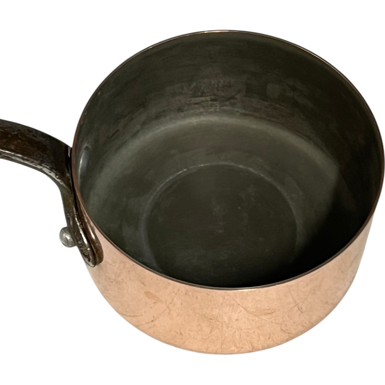 inside of copper pan