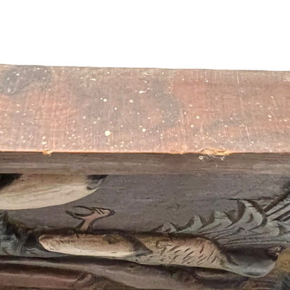 top frame image of hunting picture
