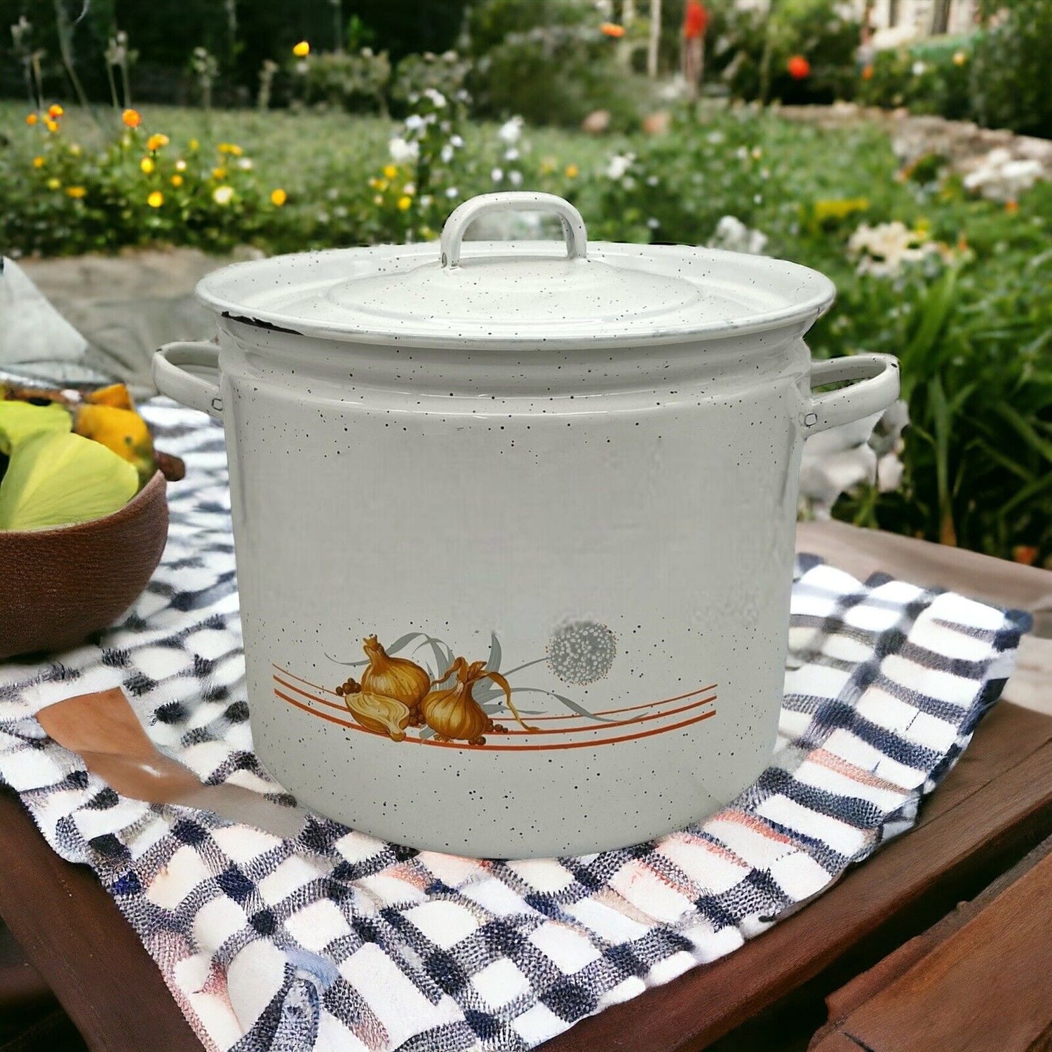 image French vintage enamel stock pot cooking pot
