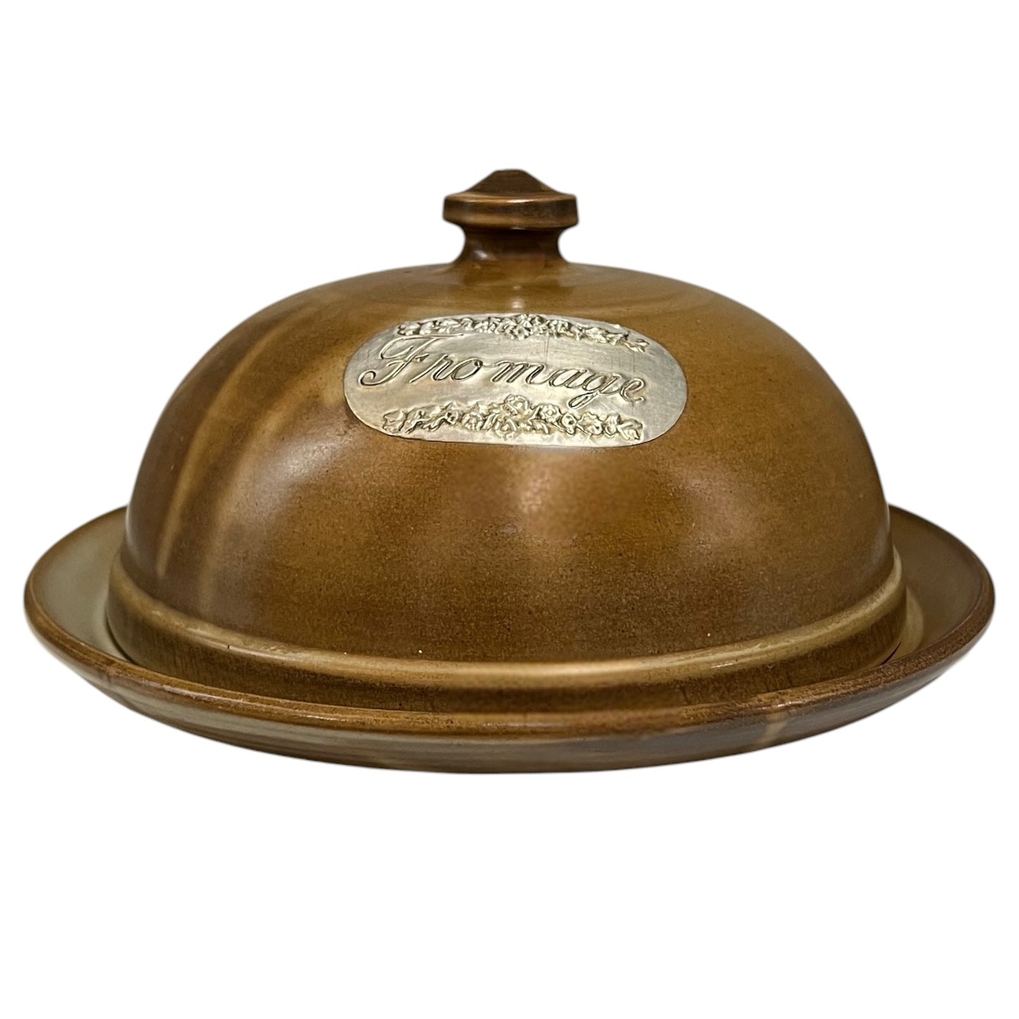 Brown dome-shaped container with 'Fromage' engraving on a white background