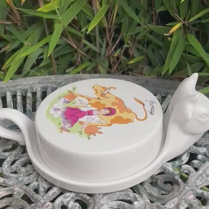 video of French cheese server